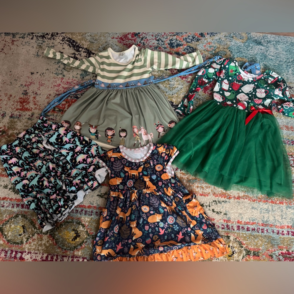 Lot of girls dresses/skirt